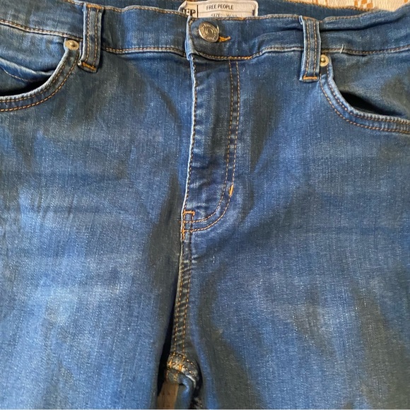 Free People • Shark Bite Distressed High Rise Skinny Jeans in Blue - Picture 3 of 8